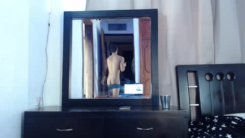 Snapshot of twink_waldorf chatting on February 27, 2025, 9:36 pm Twink Waldorf online show from February 27, 2025, 9:36 pm