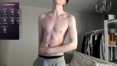 Snapshot of twinkie_twink chatting on January 21, 2025, 2:22 am Andy online show from January 21, 2025, 2:22 am