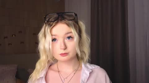 twinklefluff online show from January 13, 2026, 4:12 pm