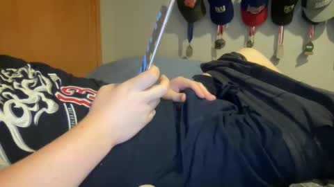 Snapshot of twinkmikexxx12 chatting on October 15, 2025, 9:48 pm mike online show from October 15, 2025, 9:48 pm