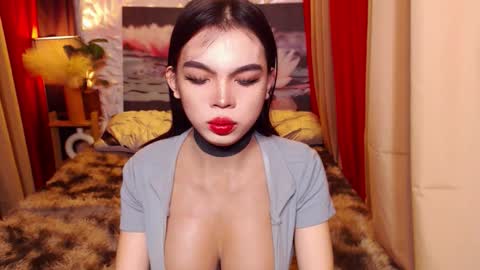 twinktransshanel online show from November 12, 2025, 5:41 am