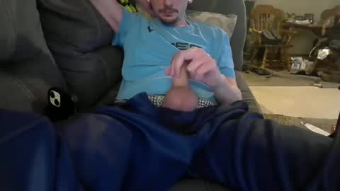 Snapshot of twinkymcgee1234 chatting on January 22, 2025, 5:48 am TwinkyMcgee online show from January 22, 2025, 5:48 am