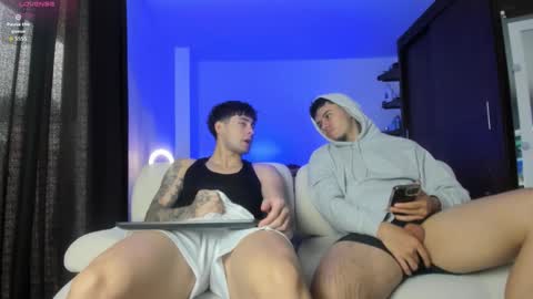 twintease online show from October 16, 2025, 1:12 pm