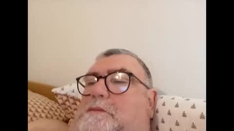 Snapshot of twohats2810 chatting on March 12, 2026, 10:21 am twohats2810 online show from March 12, 2026, 10:21 am