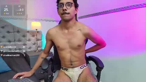 Snapshot of twunkmiguel chatting on August 5, 2026, 3:31 am TwunkMiguel online show from August 5, 2026, 3:31 am