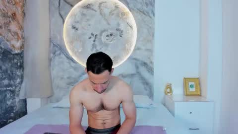 Tyago online show from November 3, 2025, 1:01 pm