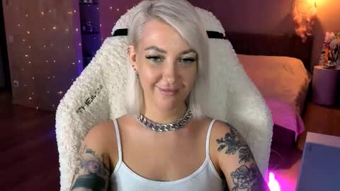 Miley online show from November 9, 2025, 11:30 am