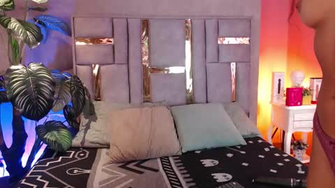 Snapshot of tyla_ks chatting on September 12, 2025, 7:36 pm tyla_ks online show from September 12, 2025, 7:36 pm