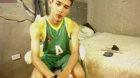 Snapshot of tyler_coopr chatting on November 8, 2025, 4:23 am tyler cooper online show from November 8, 2025, 4:23 am