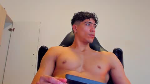     online show from December 12, 2024, 11:14 pm