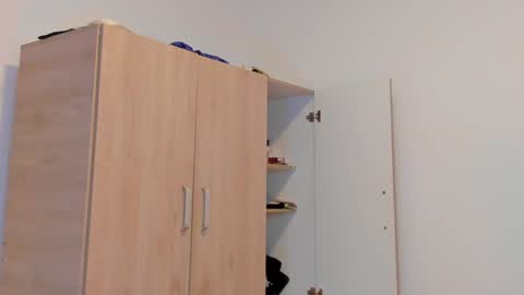     online show from December 18, 2024, 8:03 pm