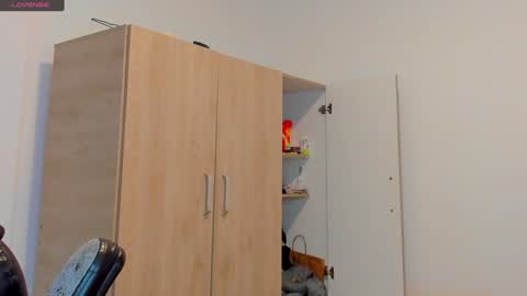     online show from February 7, 2025, 7:06 pm