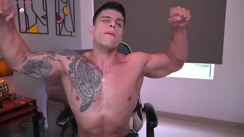 Snapshot of tyler_muscle chatting on February 7, 2026, 9:51 pm David online show from February 7, 2026, 9:51 pm