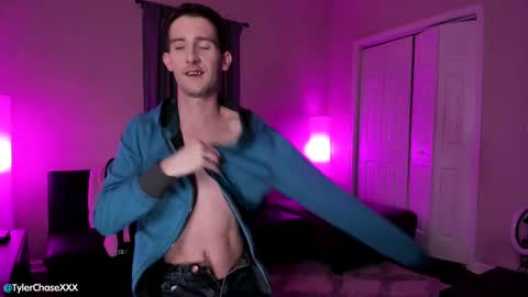 Snapshot of tylerchasexxx chatting on February 21, 2025, 12:38 am Tyler Chase online show from February 21, 2025, 12:38 am