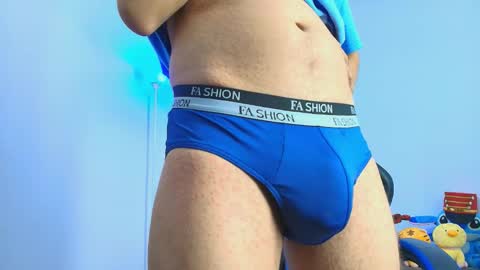   online show from November 29, 2025, 4:04 am