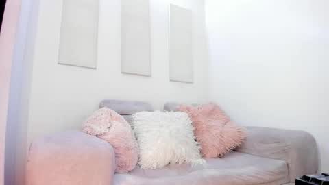 Snapshot of tylla__ chatting on March 1, 2026, 4:58 am tylla__ online show from March 1, 2026, 4:58 am