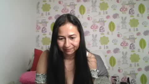 Snapshot of tyna_b chatting on April 21, 2026, 1:42 am Tyna online show from April 21, 2026, 1:42 am