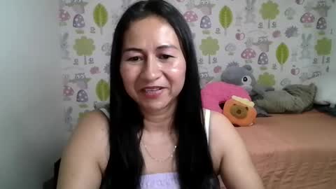 Snapshot of tyna_b chatting on April 25, 2026, 11:24 pm Tyna online show from April 25, 2026, 11:24 pm