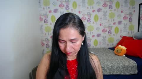 Snapshot of tyna_b chatting on May 9, 2026, 12:16 am Tyna online show from May 9, 2026, 12:16 am