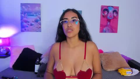 tyra   online show from November 25, 2025, 2:55 am