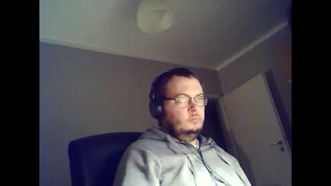 tyradi1991 online show from December 3, 2024, 7:00 pm