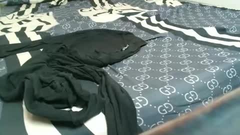 tyrahwang online show from January 15, 2025, 9:41 pm