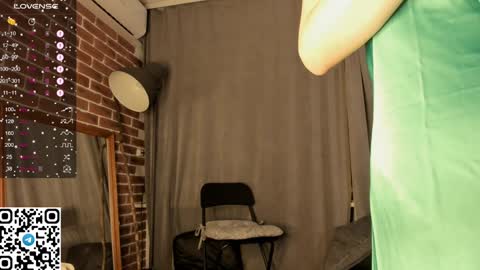 Snapshot of tyty_pupu chatting on December 3, 2024, 5:23 pm Christine 3 Next broadcast tomorrow at 2100 GMT 5 online show from December 3, 2024, 5:23 pm