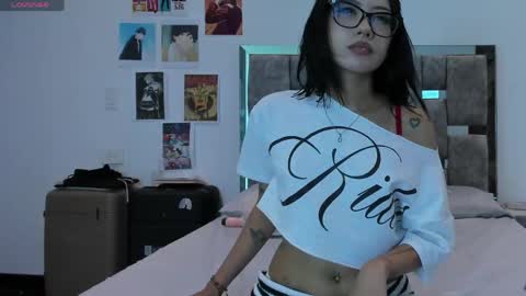 Snapshot of u4e_meg chatting on April 21, 2026, 9:50 pm u4e megs online show from April 21, 2026, 9:50 pm