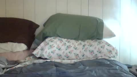 u_caught_us online show from February 14, 2025, 1:02 am