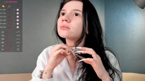 Snapshot of udelaborom chatting on February 6, 2025, 11:48 pm Lili online show from February 6, 2025, 11:48 pm