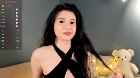 Snapshot of udelaborom chatting on February 9, 2025, 7:19 pm Lili online show from February 9, 2025, 7:19 pm