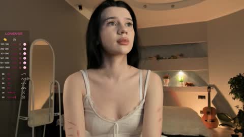 Snapshot of udelaborom chatting on February 16, 2025, 9:27 pm Lili online show from February 16, 2025, 9:27 pm