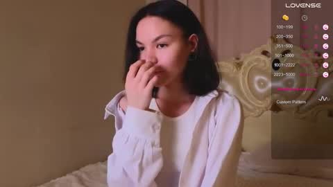 Snapshot of udelaborom chatting on March 8, 2025, 7:42 pm Lili online show from March 8, 2025, 7:42 pm