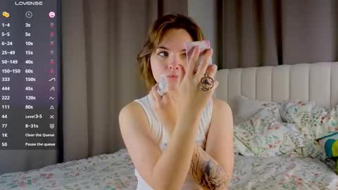 Polly online show from October 13, 2025, 3:12 pm