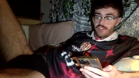 Snapshot of uhhstephen chatting on December 16, 2025, 4:56 pm uhhstephen online show from December 16, 2025, 4:56 pm