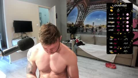 Snapshot of ukgymboy chatting on April 10, 2026, 12:21 pm James Iron online show from April 10, 2026, 12:21 pm