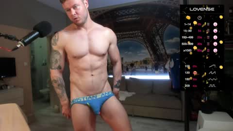 Snapshot of ukgymboy chatting on April 12, 2026, 12:10 pm James Iron online show from April 12, 2026, 12:10 pm