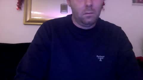 Snapshot of ukmatty3 chatting on December 9, 2024, 2:45 am ukmatty3 online show from December 9, 2024, 2:45 am