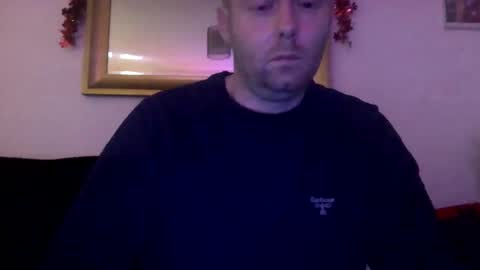 Snapshot of ukmatty3 chatting on December 9, 2024, 5:51 am ukmatty3 online show from December 9, 2024, 5:51 am