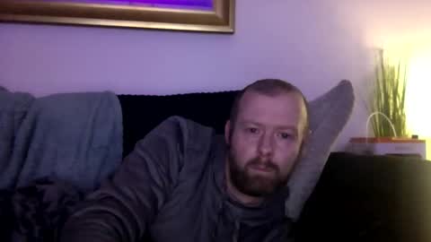 ukmatty3 online show from October 28, 2025, 6:21 pm