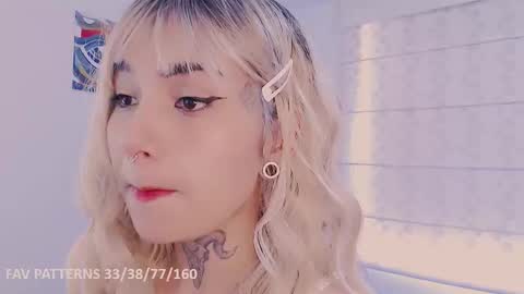 Snapshot of ulala_martina chatting on December 15, 2025, 8:02 pm Martina online show from December 15, 2025, 8:02 pm