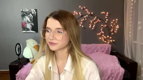 Snapshot of ulalittlepage chatting on December 14, 2025, 4:12 pm Vikki online show from December 14, 2025, 4:12 pm