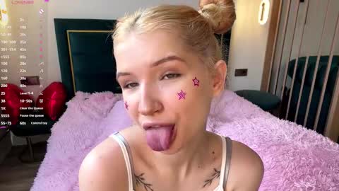 Snapshot of ulalittlepage chatting on March 25, 2026, 2:12 pm Vikki online show from March 25, 2026, 2:12 pm