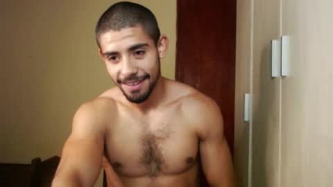 Snapshot of uliseshot450305 chatting on January 19, 2025, 3:21 pm Ulises Gomez online show from January 19, 2025, 3:21 pm