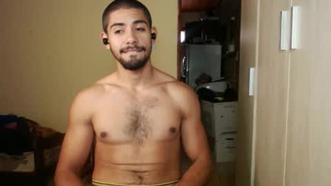 Snapshot of uliseshot450305 chatting on January 20, 2025, 5:48 pm Ulises Gomez online show from January 20, 2025, 5:48 pm