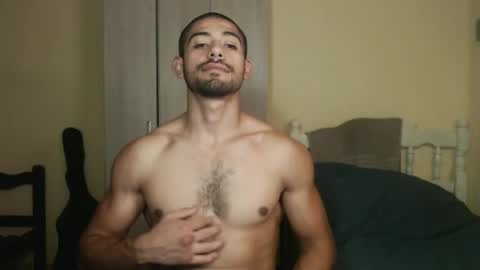 Snapshot of uliseshot450305 chatting on February 5, 2025, 3:09 pm Ulises Gomez online show from February 5, 2025, 3:09 pm