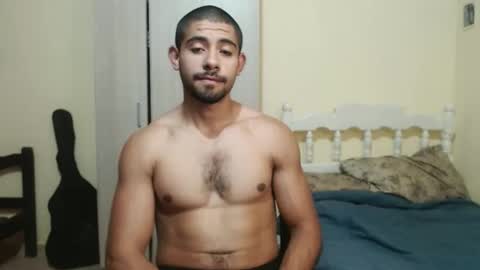 Snapshot of uliseshot450305 chatting on February 6, 2025, 3:52 pm Ulises Gomez online show from February 6, 2025, 3:52 pm