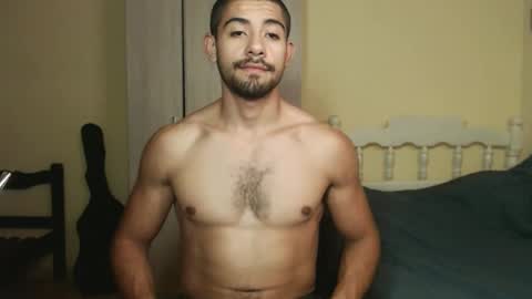 Snapshot of uliseshot450305 chatting on February 8, 2025, 4:36 pm Ulises Gomez online show from February 8, 2025, 4:36 pm