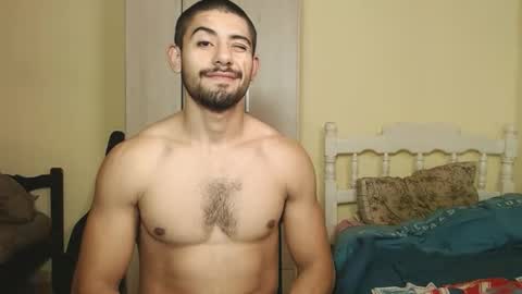 Snapshot of uliseshot450305 chatting on February 12, 2025, 12:58 am Ulises Gomez online show from February 12, 2025, 12:58 am