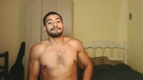 Snapshot of uliseshot450305 chatting on February 17, 2025, 2:42 am Ulises Gomez online show from February 17, 2025, 2:42 am